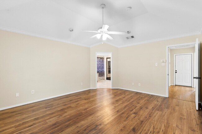 Building Photo - 2028 Austin Dr