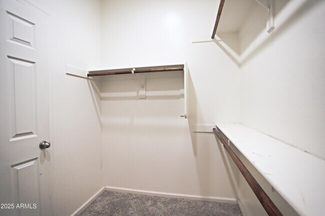 Building Photo - 1709 Grenadine Rd