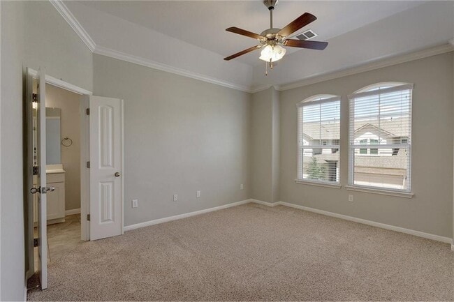 Building Photo - 13400 Briarwick Dr