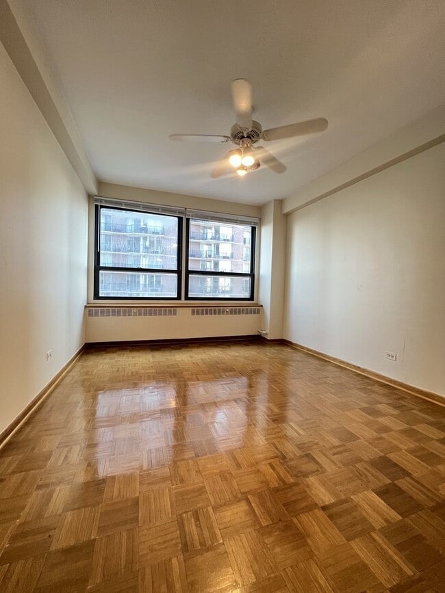 Building Photo - 4180 N Marine Dr