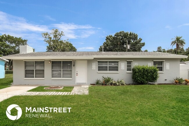 Building Photo - 4395 Sherwood Blvd