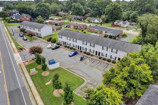 Interior Photo - White Oak Apartments