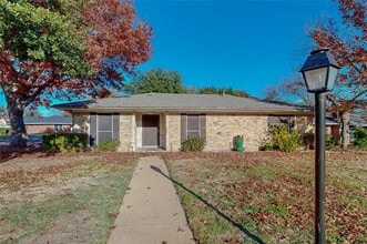Building Photo - 9100 Berkshire Dr