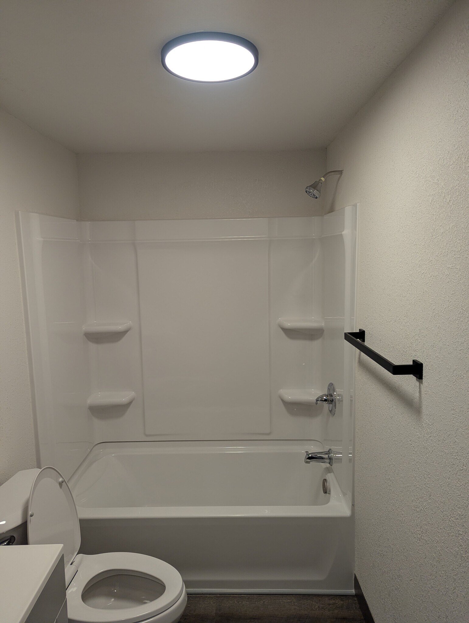 Brand new shower/tub combo - 2313 Drake Park Ave