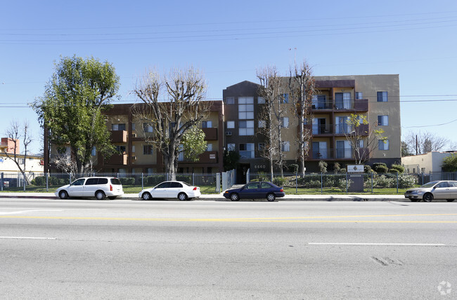 Building Photo - Avila Heights