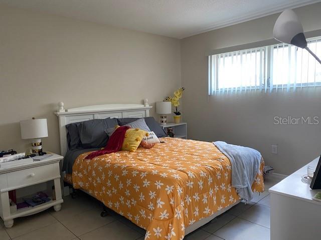 Building Photo - 4035 S School Ave