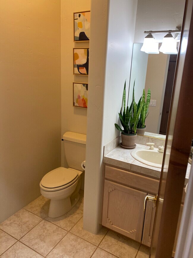 Building Photo - 115 Cll Irena