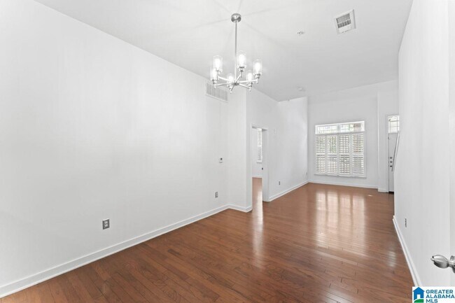 Building Photo - 2020 5th Ave S