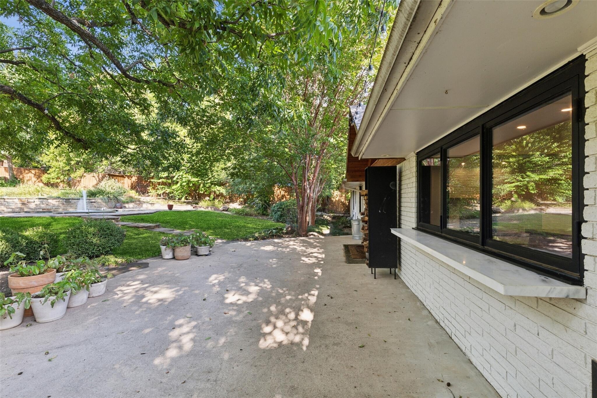 Building Photo - 6945 Tokalon Dr