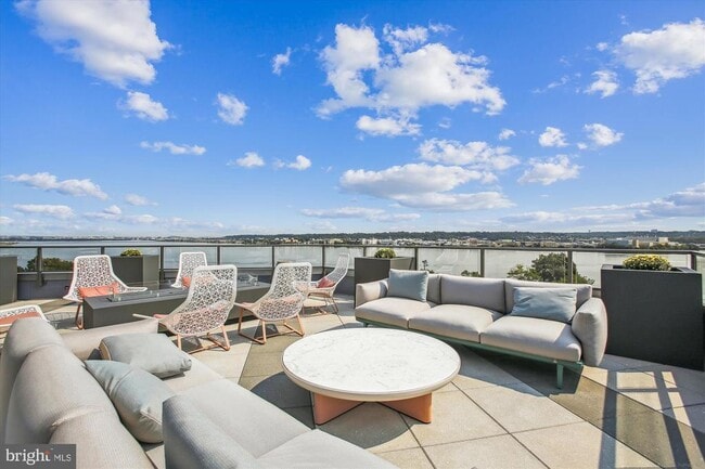 Building Photo - 1201 N Royal St