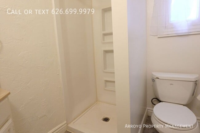 Building Photo - 3216 Brandon St