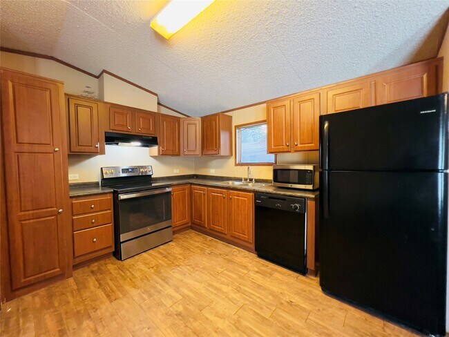 Building Photo - 788 County Rd 3479J