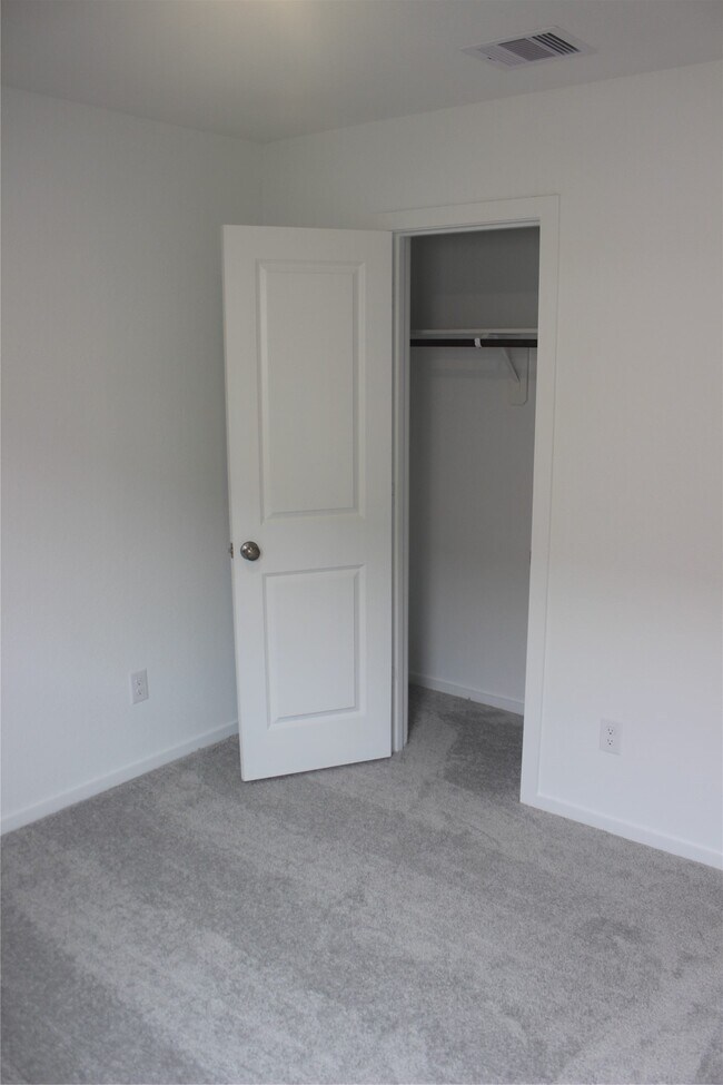 Building Photo - 3128 Twisted Myrtle Dr