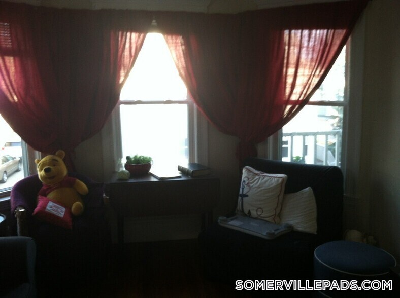 Building Photo - 81 Newbury St