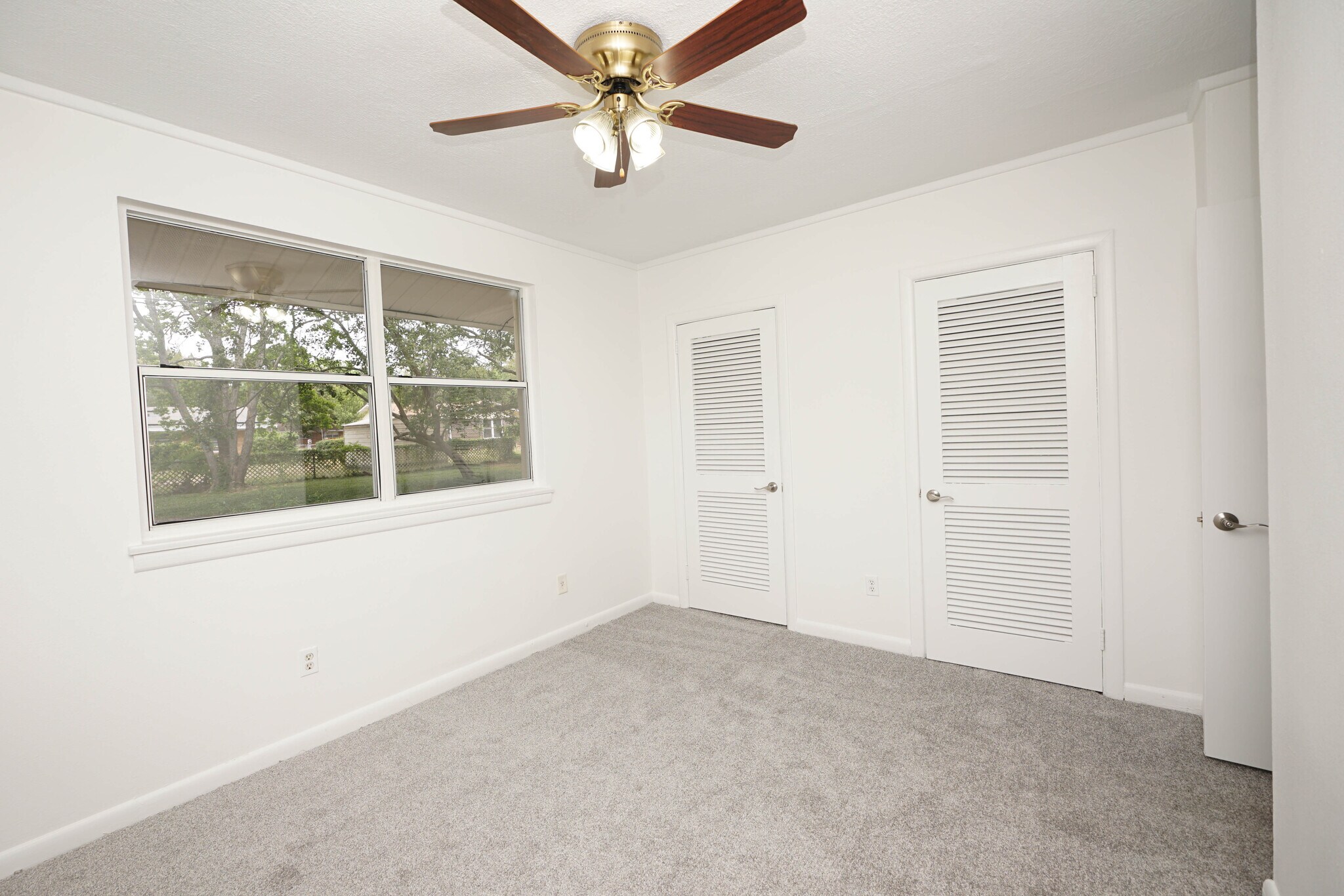 Bdroom - 62 Meigs Dr