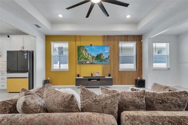 Building Photo - 6494 Rover Wy