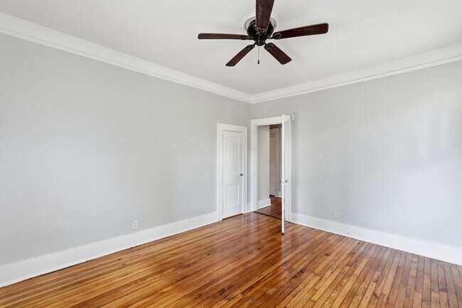 Building Photo - 431 E 50th St
