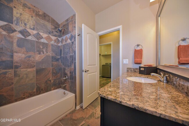 Building Photo - 270 Silver Hill