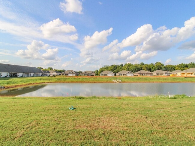 Building Photo - Reduced Rental Rate with $150 rent credit for 12 Months!