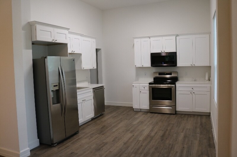 Building Photo - 2120 Monterey St