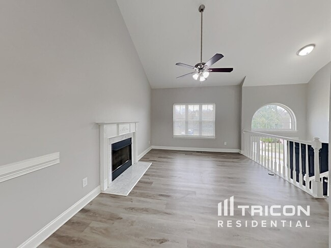 Building Photo - 6805 Bodgit Ln