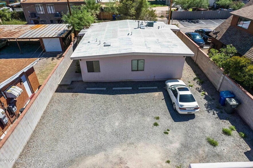 Lots of Free Parking - 1330 E 10th St