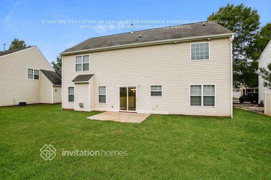 Building Photo - 2013 Kingstree Dr