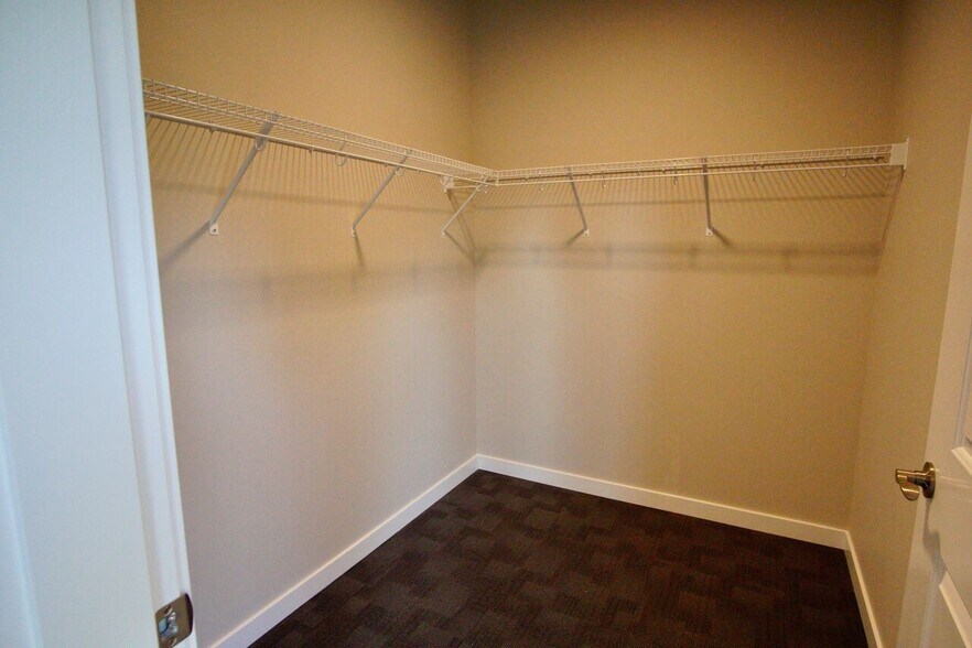 Building Photo - 61320 Blakely Rd