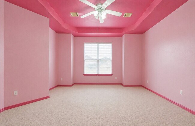 Building Photo - 14215 Jaubert Ct