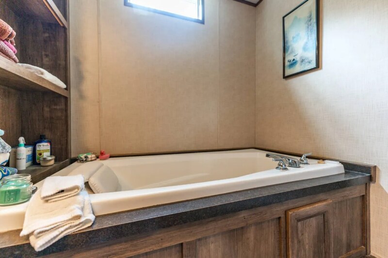 Building Photo - 1225 Holbert Cemetery Rd