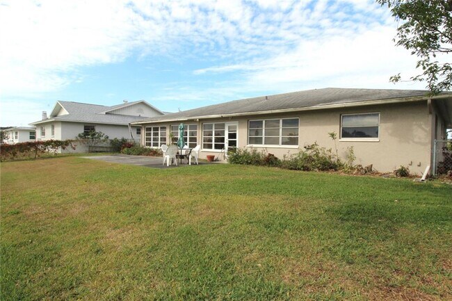 Building Photo - 2332 Bal Harbour Dr