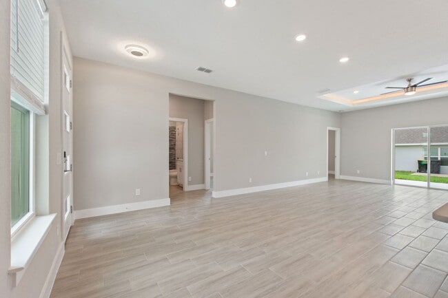 Building Photo - 2400 Rock Ct