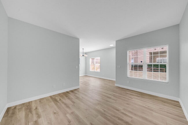 Building Photo - 520 Arrowhead Trail