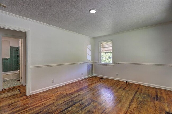 Building Photo - 3445 Doster Way