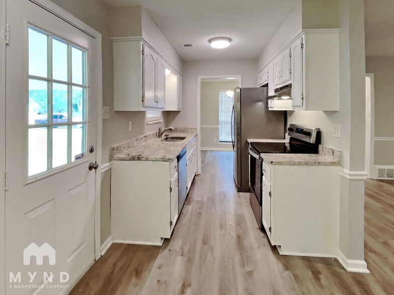 Building Photo - 3752 Schanna Dr