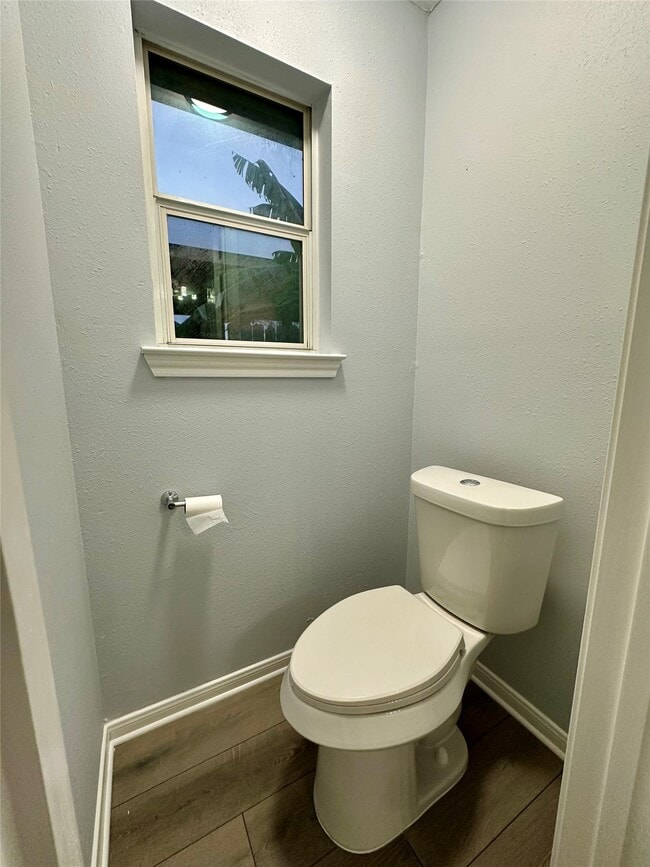 Building Photo - 8810 Barron Wood Cir E