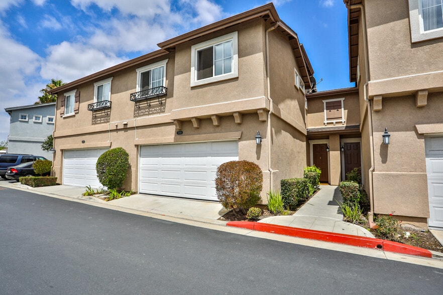 Building Photo - 17828 Woodbine Ct