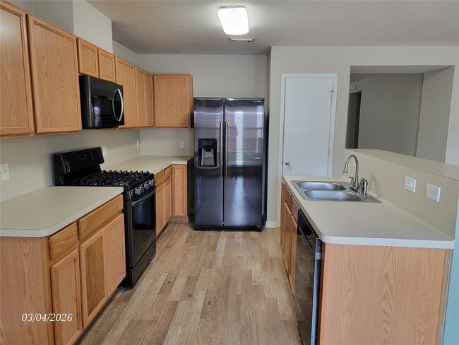 Building Photo - 1122 Americana Dr