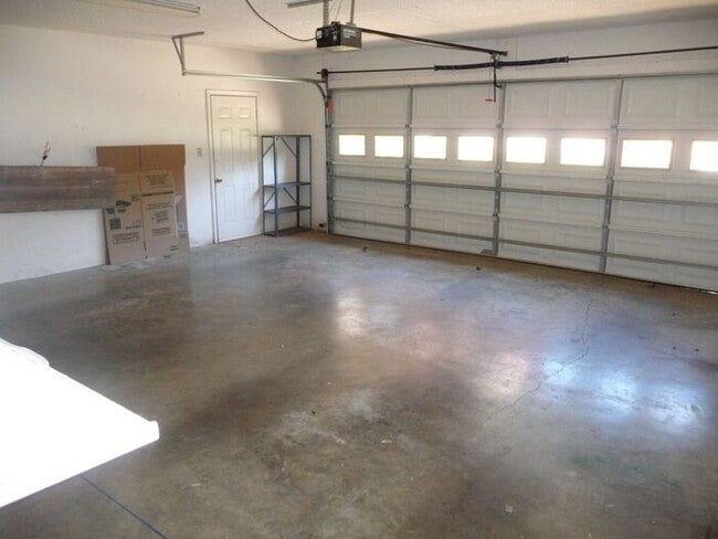 Building Photo - 3BD/1BA Home in Hickory