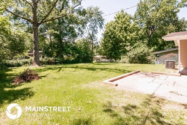 Building Photo - 3150 Durwood Dr