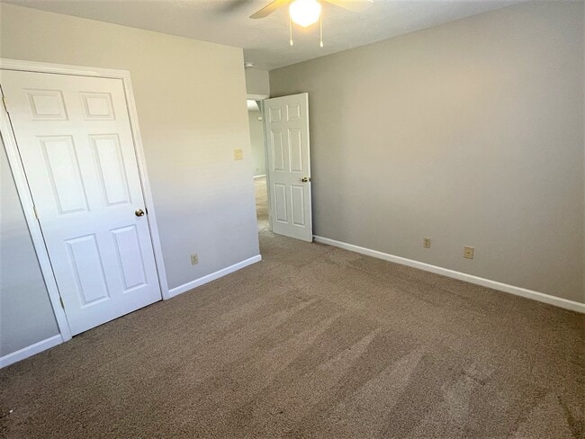 Building Photo - 1039 Willow Creek Cir