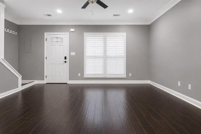 Building Photo - 3539 Mt Vernon Cir