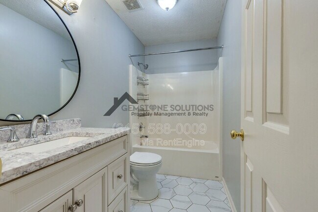 Building Photo - 2214 Falcon Creek Dr