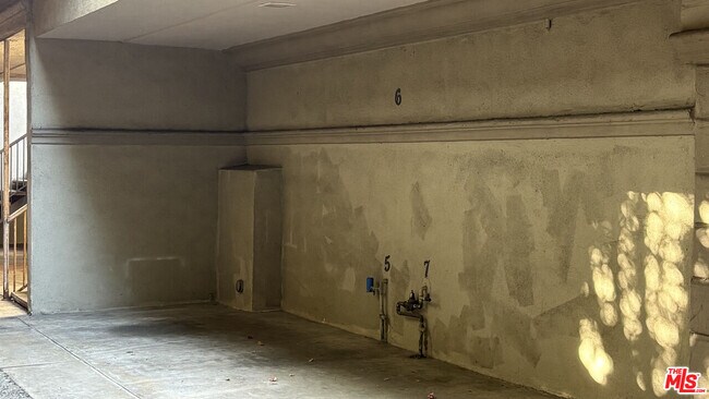 Building Photo - 15716 Normandie Ave