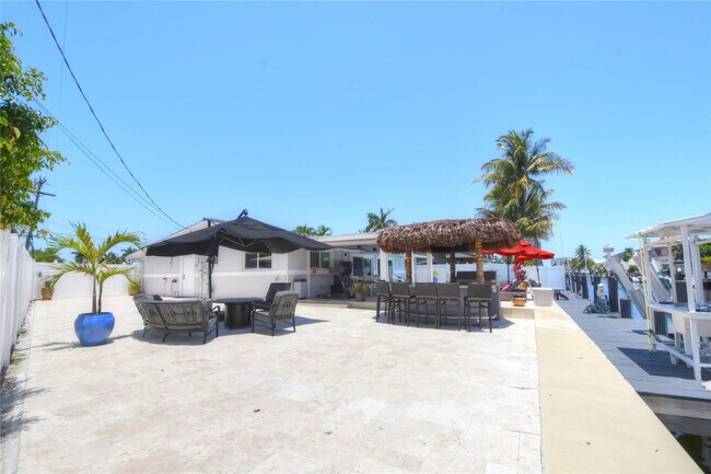 Building Photo - 2228 SE 10th St