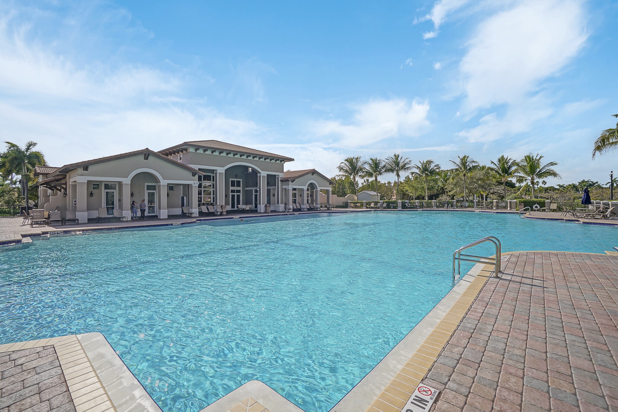 Building Photo - 8881 SW 220th Ln