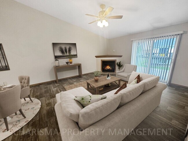 Building Photo - 4 BEDROOM, 2 BATH TOWN HOME, PET FRIENDLY, AMENITY FILLED, DOUBLE ATTACHED GARAGE!