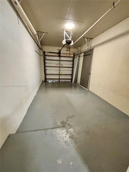 Building Photo - 741 SW 148th Ave