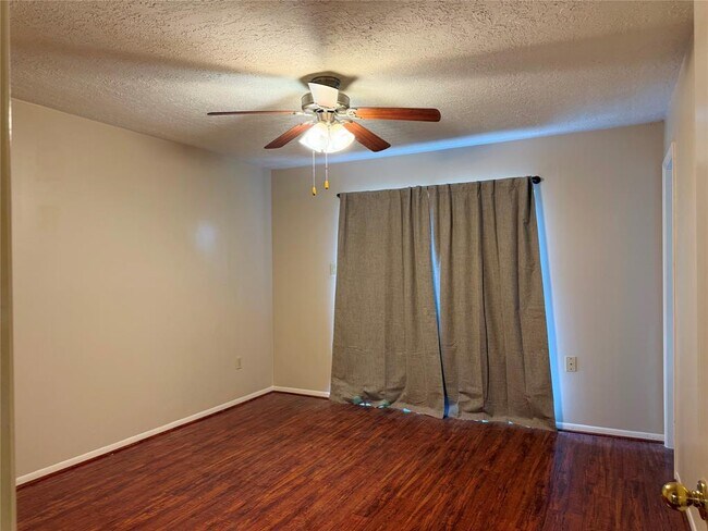 Building Photo - 13430 Exton Ln