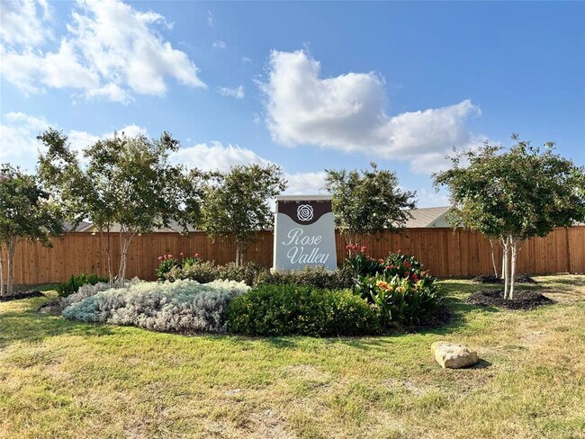 Building Photo - 11622 Dog Rose